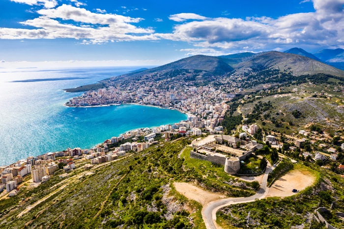 Sarandë: Brána do slunečné Albánie – historie, pláže a autentické zážitky