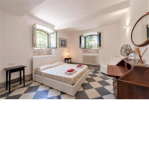 - Villa Novecentesca in VERSILIA - The Luxury of marble