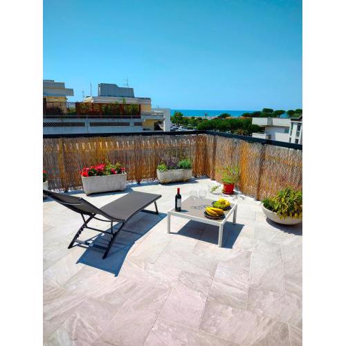 -Penthouse con Terrazza Panoramica -Free Parking-