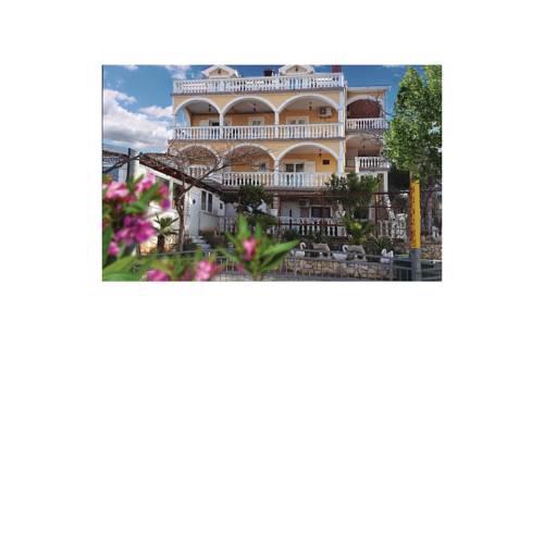 0-Bedroom Apartment in Gornji Karin
