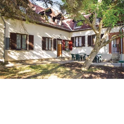 0-Bedroom Apartment in Siofok