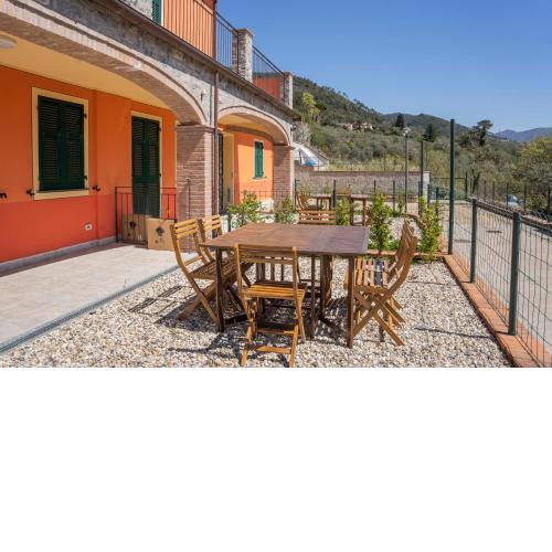 044b - Villetta Moderna 01 con giardino solo 15 minuti dal Mare e Spiaggia - Posto Auto GRATUITO