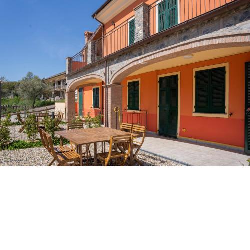 045b - Villetta Moderna 02 con giardino, solo 15 minuti da Mare e Spiaggia - Posto Auto GRATUITO
