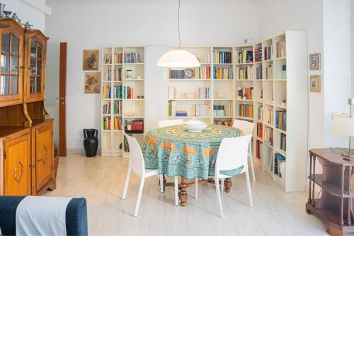 076 - Casa La Libreria, Centro città di Chiavari, 500 metri da mare e spiagge - 2 CAMERE DA LETTO