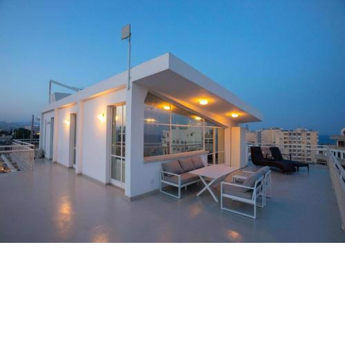 1-80 Collection Penthouse Sea View