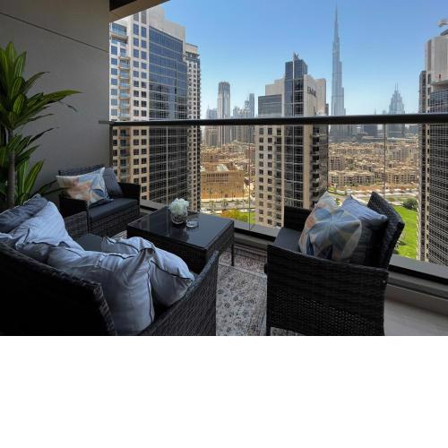 1 Bed Apartment with Burj Khalifa Panoramic View