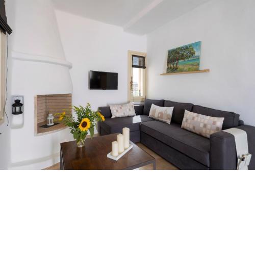 1 bedroom cycladic house @ Naousa for 4 (Small)