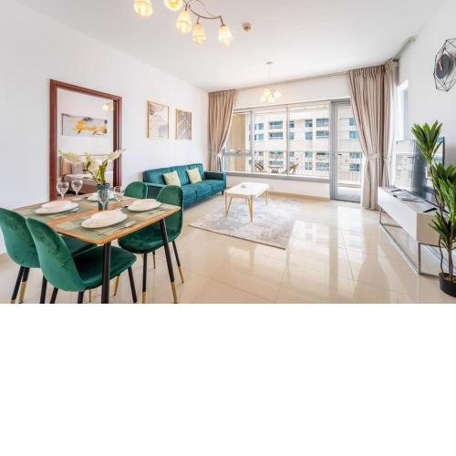 1 Bedroom with City View