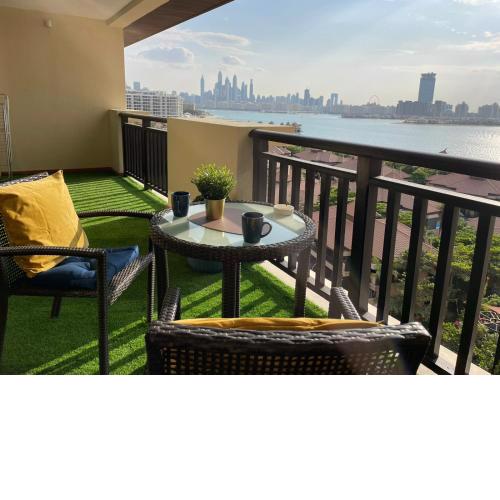 1 BR apartment in Anantara Hotel Palm Jumeirah connected Anantara Hotel