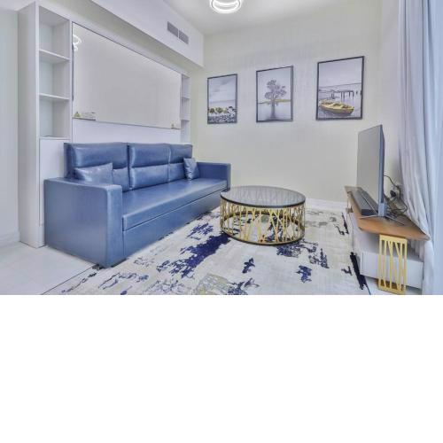 1 BR Apartment in Bayz Danube