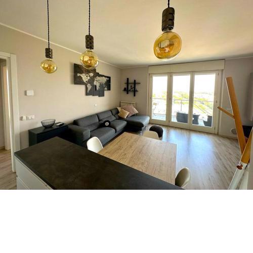 [1 min dalla STAZIONE]Modern Apartment-FreeParking