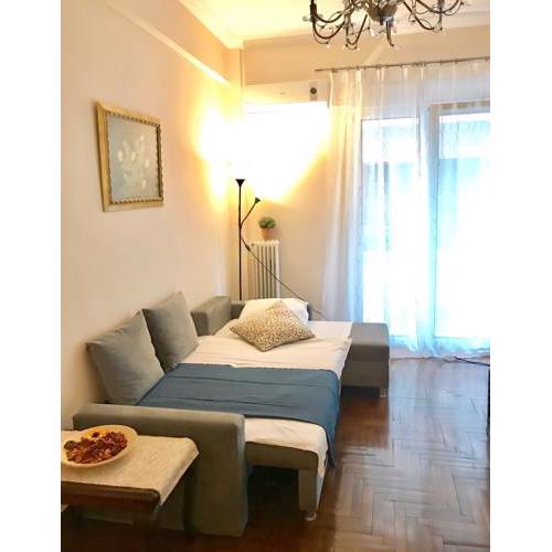 10 Min Walk to Acropolis, Central, New, Cozy apt.