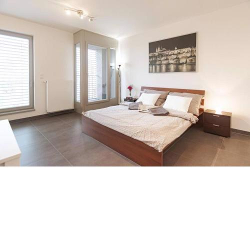 10 minut to Centre, Free ONSITE Garage Parking