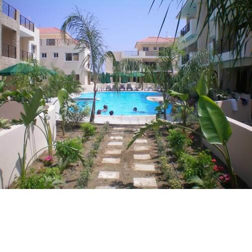 103 Elegant 2 bed apartment with AC, pool & gym!