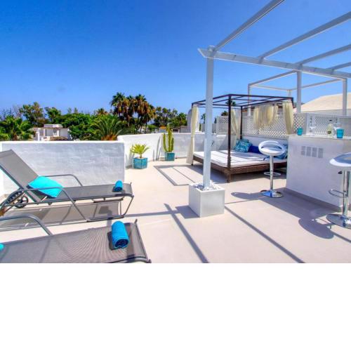 1094 modern duplex penthouse on the beach