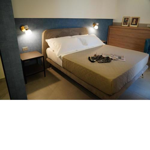 11 Catalani Rooms
