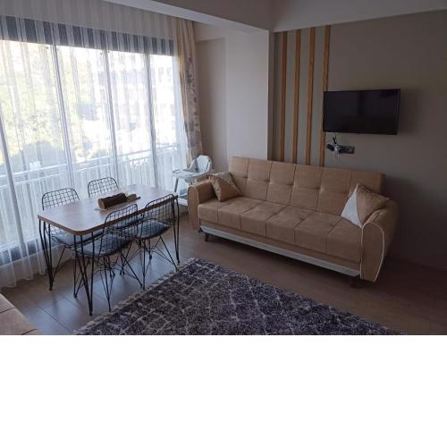 1+1 HAVUZLU MUHTEŞEM DAİRE