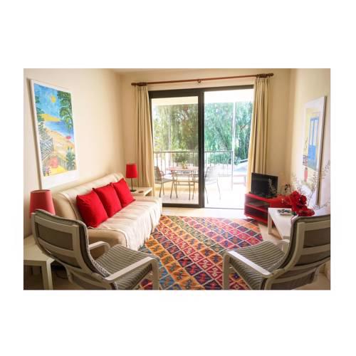113 Pissouri Vines