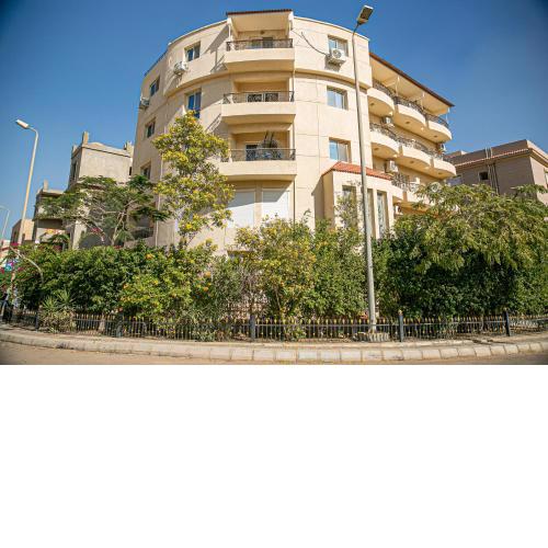 121 AUC Residence