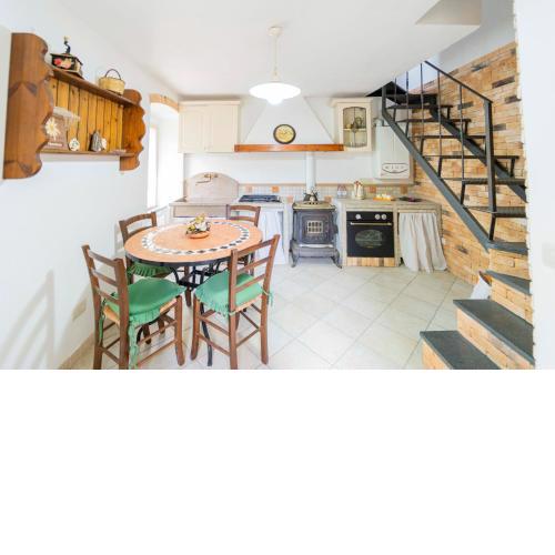 129 - Casa indipendente Velva, 15 km dal mare