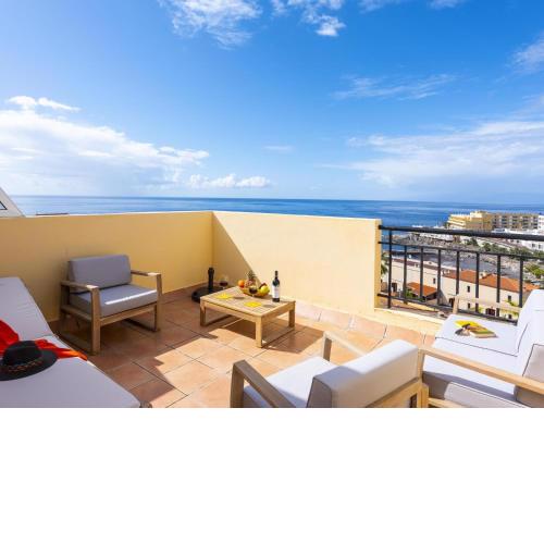 1314 FABULOUS 2 BEDROOM Accommodation ROOF TERRACE