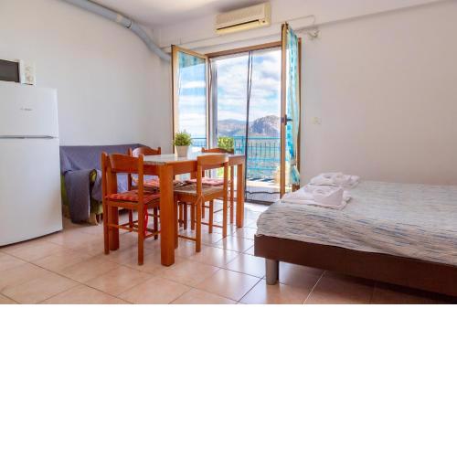 138 - Residence Stella, home 11, sea view 10min to Beach