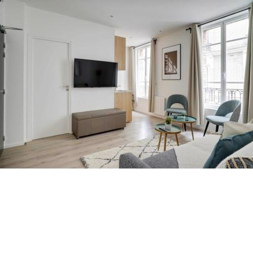 154 Suite Phil 1 BDR with Terrace Paris