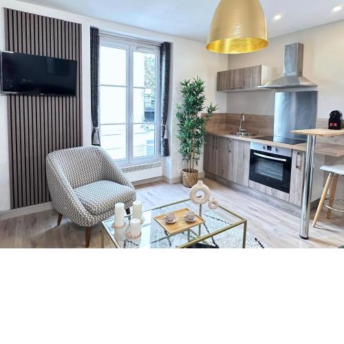 1589 - Eiffel Tower & Invalides - Superb studio