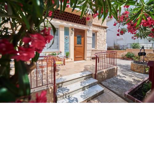 160m2 private house, near Edem beach,Alimos,private parking,wifi