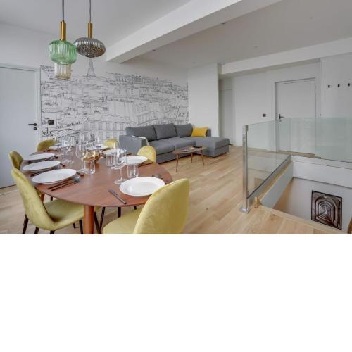 168-Suite M Luxury APT best LOC