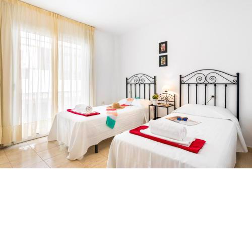 17 LOS CRISTIANOS CENTRAL by the BEACH ,WiFi