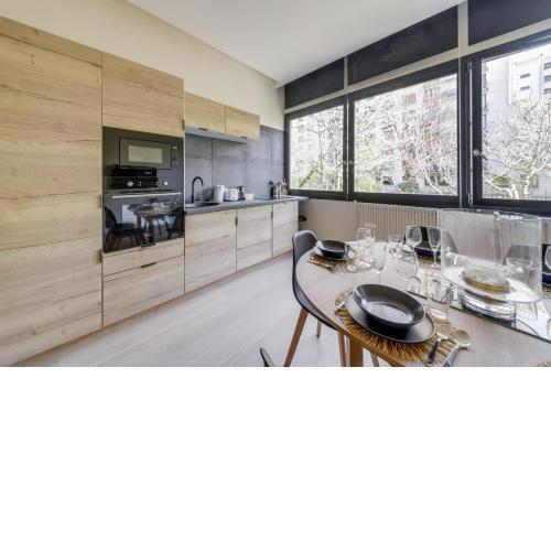 188-Suite Eight