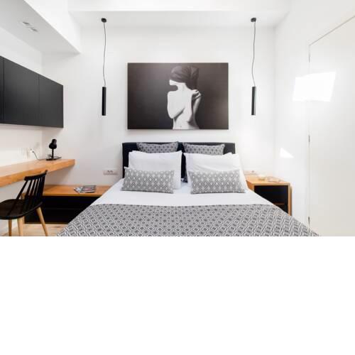 19th Century Luxury Maisonette in the Center
