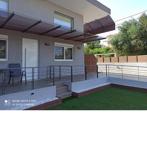 1Apartments Artemis luxury & low-cost transfer
