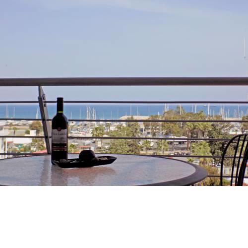 1b Seaview Apartment - Finikoudes Beach