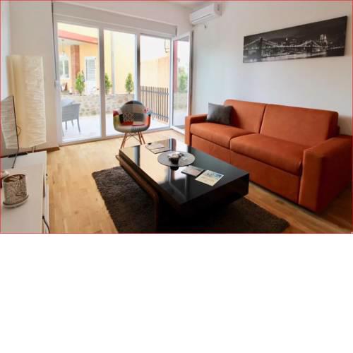 1bd Modern Tivat Apt 5 min Walk to the Center