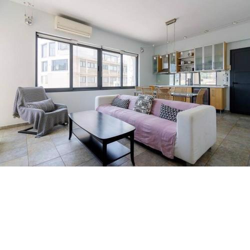 1bedroom house in the city center with great view