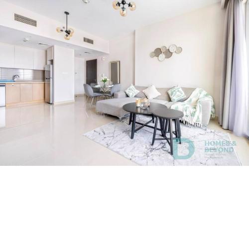 1BR Apartment in Harbour Views-Creek Marina view