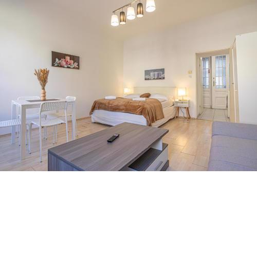 1BR Apt, Smart TV & Fully Equipped, for Longstays