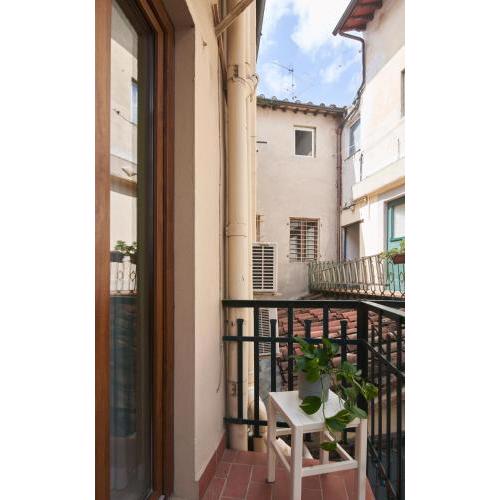 1BR Apt with Balcony in Via Panicale by Sea N Rent