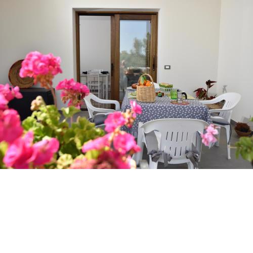 2 - Relax in villa immersa nel verde a 500 m dal mare - Sa Crai Apartments Sardinian Experience