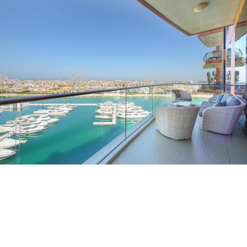 2 BD Tiara Palm Views, Beach & Pool, Amazing views of the Palm