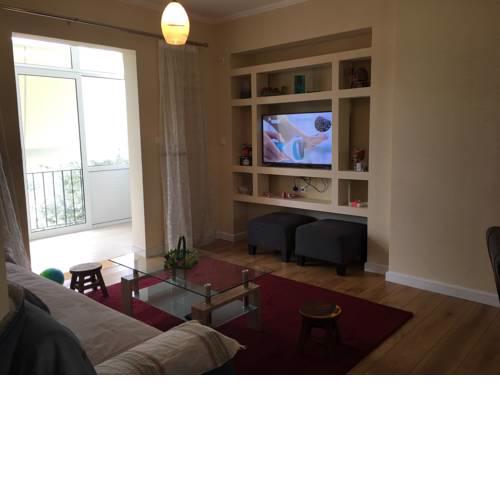 2 bed apartment Leoforos Amfitheas