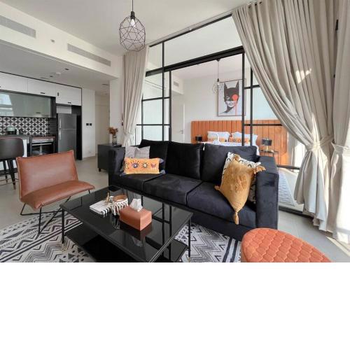 2 Bed Rooms Apartment with Pool and Foosball Tables