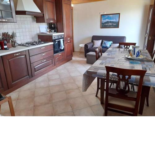 2 Bedroom, 1 Bath apartment near the sea
