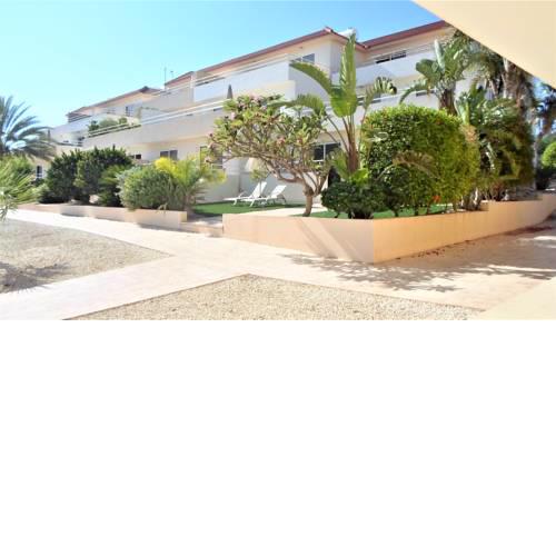 2 Bedroom Apartment, Nissi 3