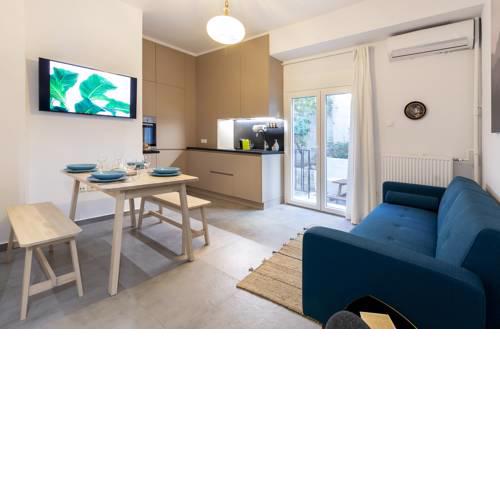 2 Bedroom Apt + Secret Garden In The Heart Of Athens