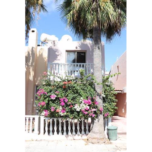 2 Bedroom house near Tombs of the Kings