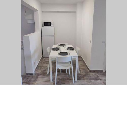 2 Bedroom in Salou center with Pool and Parking