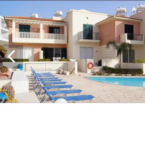 2 bedroom townhouse paphos Cyprus